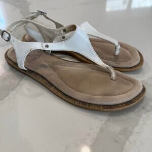 Cliffs By White Mountain Cushioned Slingback Thong Sandal Women’s Size 8M White